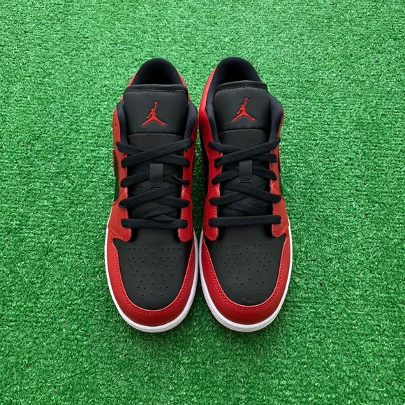 *NEW* Air Jordan 1 Low “Reverse Bred” (Sz 8) - Picture 3 of 11